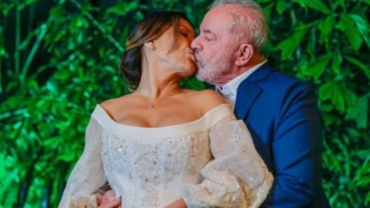 Janja abre o jogo sobre intimidade e faz revelação sobre lua de mel com Lula: 'Estou no céu'