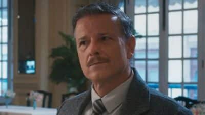 Além da Ilusão: Sem saber, Eugênio com inimiga e corre risco de cair na pobreza (Reprodução)