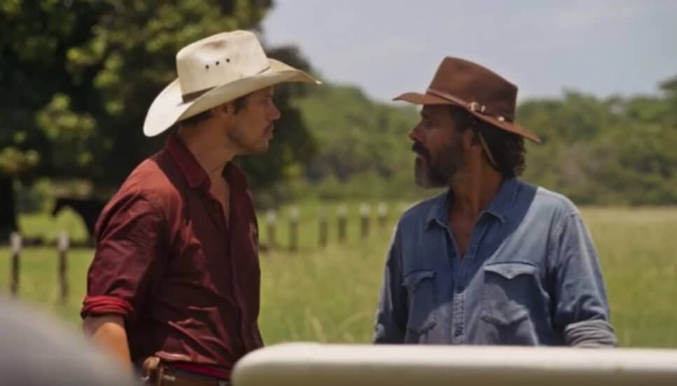 Tadeu (José Loreto) e José Leôncio (Marcos Palmeira) vão discutir em 'Pantanal' (Foto: Reprodução / Globo)