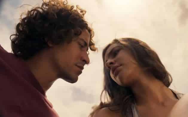 Jove (Jesuita Barbosa) e Juma (Alanis Guillen) em Pantanal