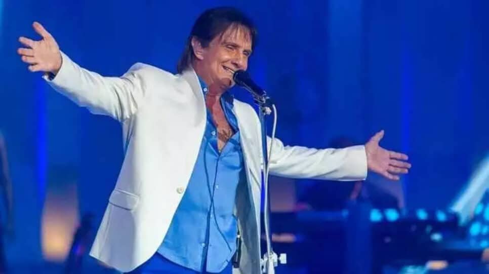 Roberto Carlos coloca culpa em 'maldição' após ataque de raiva