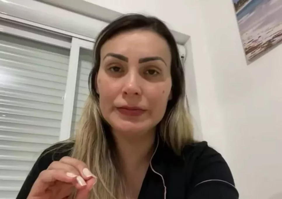 Após surto psicótico, Andressa Urach faz desabafo e desaba