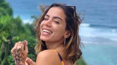 Polêmica, Anitta lança perfume íntimo para o ânus: 