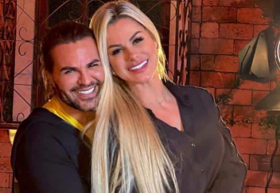 O famoso cantor sertanejo, Eduardo Costa ao lado de sua noiva, Mariana (Foto: Reprodução)