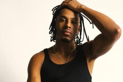 Paulo André começa carreira como modelo