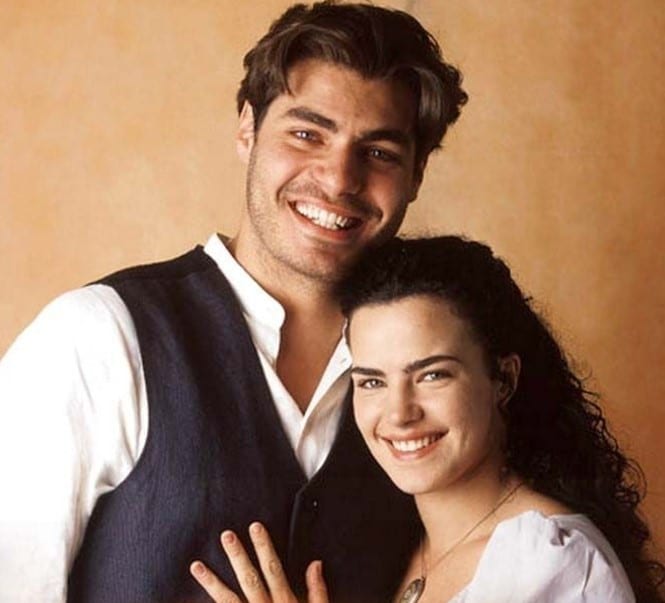 Ana Paula Arósio ao lado de Thiago Lacerda no sucesso da Globo de 1999 em "Terra Nostra" (Foto: Reprodução / Globo)