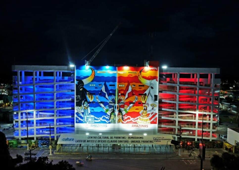 Bumbódromo do Festival Folclórico de Parintins é transformado por enorme obra de arte, Foto: Reprodução/Internet