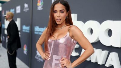 Anitta revela que gravadora está lhe sabotando