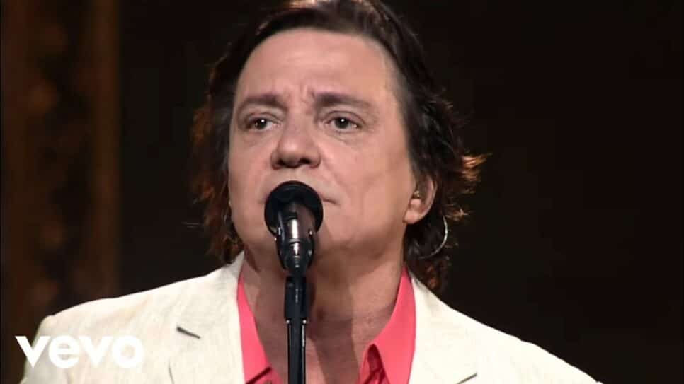 Fábio Jr publica vídeo dando selinho em apresentadora (Foto: Reprodução)