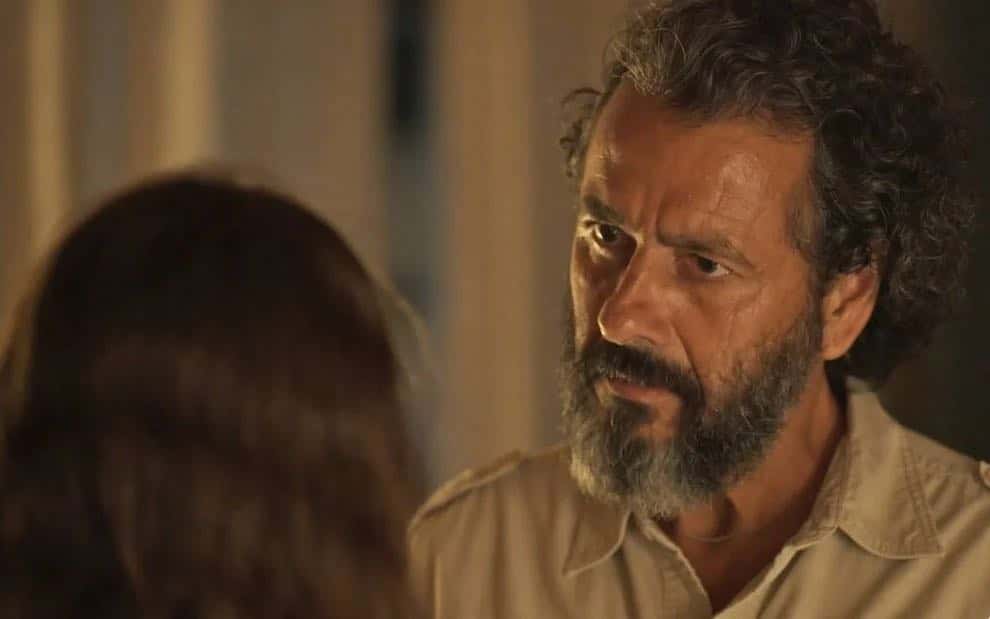 Jose Leôncio fica pasmo com transformação na trama da Globo (Foto: Reprodução)