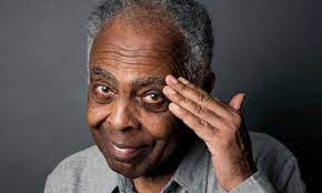 O famoso cantor, Gilberto Gil virou notícia no telejornal da Globo (Foto: Reprodução)