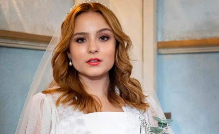 Além da Ilusão: Após passar mal, Isadora aceita se casar com Joaquim