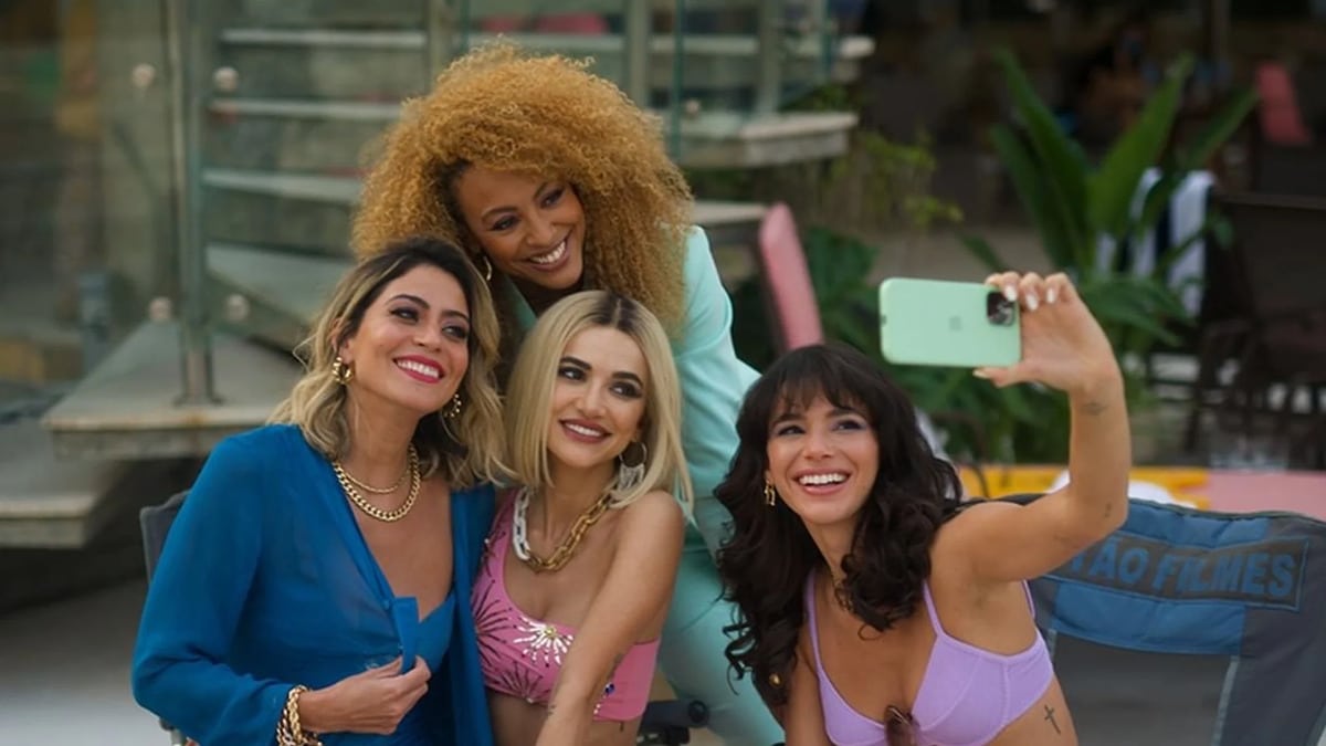 Carol Castro, Manu Gavassi, Sheron Menezzes e Bruna Marquezine em Maldivas, Foto: Reprodução/Internet