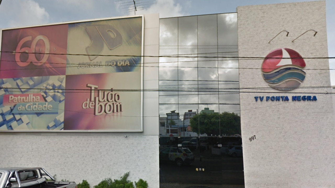 Sede da TV Ponta Negra, afiliada do SBT e alvo do padre
