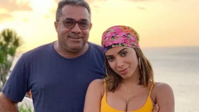 Após desabafo misterioso, Anitta expõe internação do pai (Reprodução)