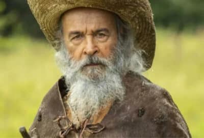 Pantanal: Zaquieu se choca ao receber visita do Velho do Rio Foto: Reprodução