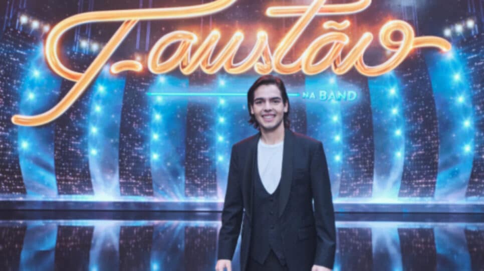 Faustão é pego de surpresa por pergunta do filho e o provoca