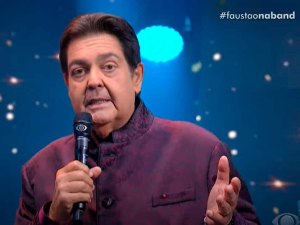 Faustão surpreende Faustão mostra o seu poder e leva estrela da Globo para a Band (Foto: Reprodução)falar sobre saída da Globo e choca público (Foto: Reprodução)