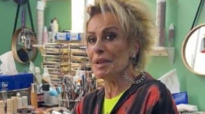 Ana Maria Braga tem relação com homem e mulher descobre tudo (Foto: Reprodução)