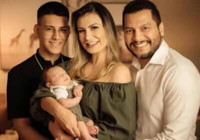 Andressa Urach com o marido, Thiago Lopes, e os filhos, Arthur e Leon (Foto: Reprodução)