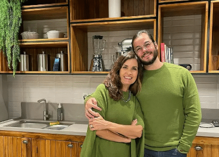 A famosa ex-apresentadora do Encontro da Globo, Fátima Bernardes ao lado de seu namorado, Túlio Gadêlha (Foto: Reprodução)