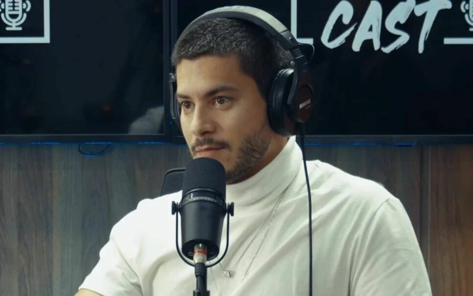 Arthur Aguiar em entrevista (Foto: Reprodução)