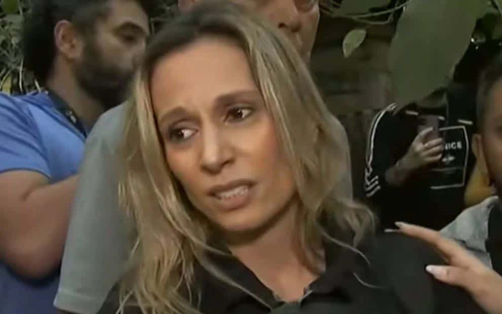 Luisa Mell quase apanha da mulher da casa abandonada e reage