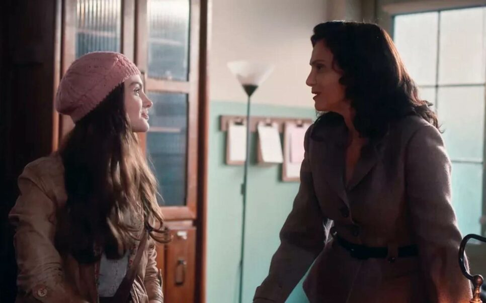 Além da Ilusão: Olívia recebe cargo de Isadora e Joaquim se irrita