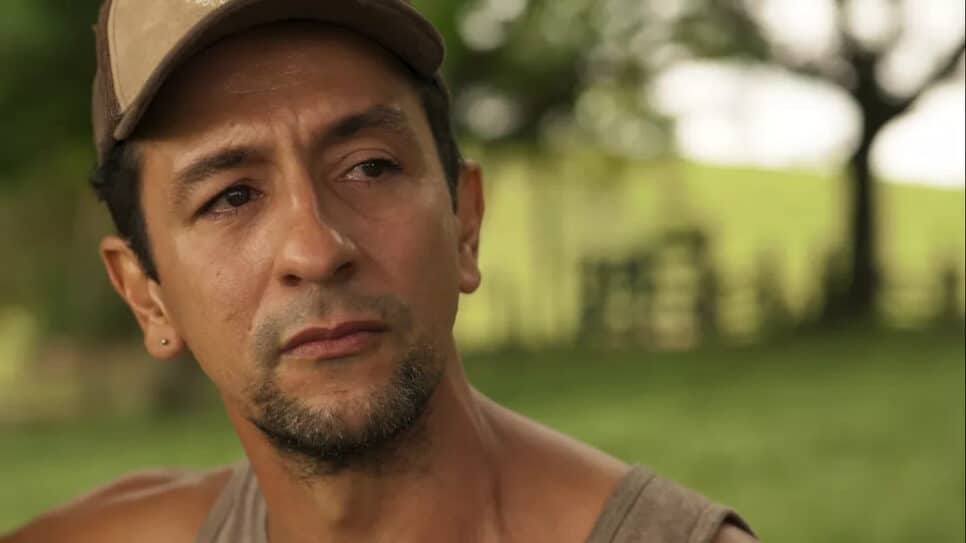 Pantanal: José Lucas reverte situação e vai para tapera com Juma (Foto: Reprodução)