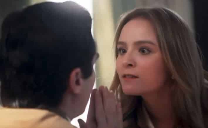 Além da Ilusão: Isadora pega Joaquim com Iolanda e surta