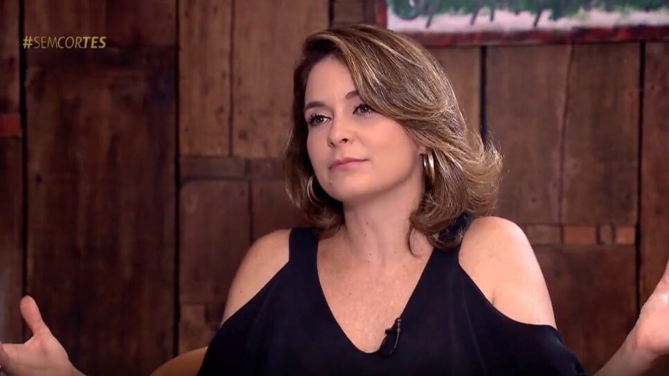 Cláudia Abreu fez declaração sobre filha em Travessia da Globo (Foto: Reprodução)