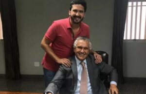 Ronaldo Caiado Filho junto com o pai, o governador Ronaldo Caiado (Foto: Reprodução / Instagram)