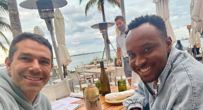 Thiaguinho e Marcus Buaiz (Foto: Reprodução)