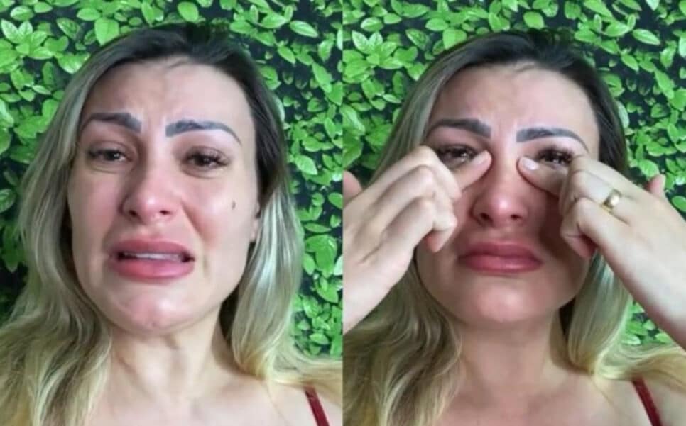 Andressa Urach chora longe do filho após ser expulsa de casa