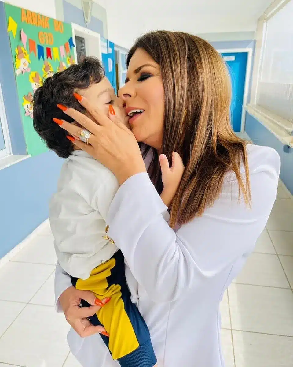 Mara Maravilha publica clique inédito e mostra o rostinho do filho: “Um príncipe”
(Reprodução)