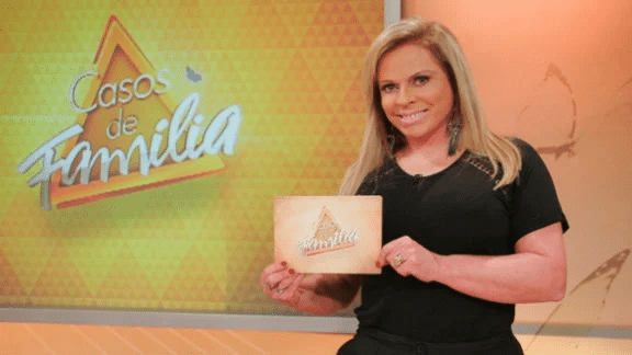 Christina Rocha apresenta o Casos de Família, no SBT (Foto: Reprodução)