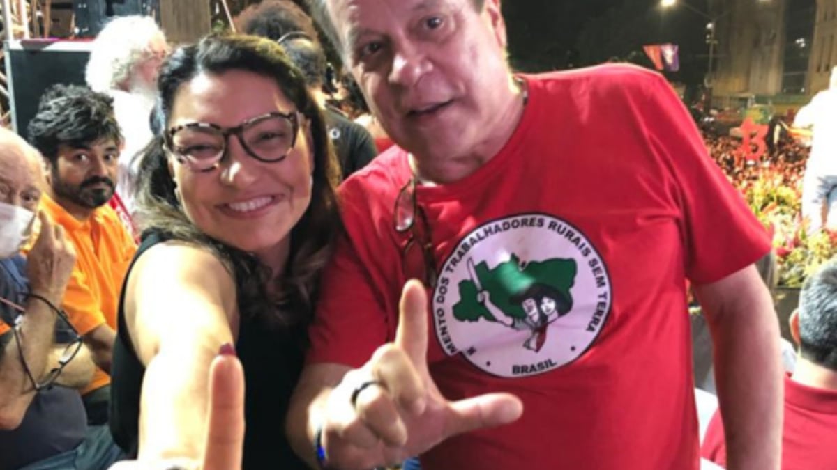 Chico Pinheiro esteve em comício com Lula em Belo Horizonte, Foto: Reprodução/Internet