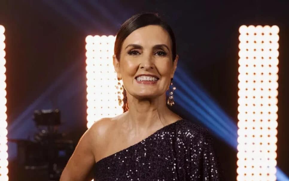 Túlio Gadêlha e Fátima Bernardes na cerimônia de diplomação do deputado (Imagem Reprodução Internet)