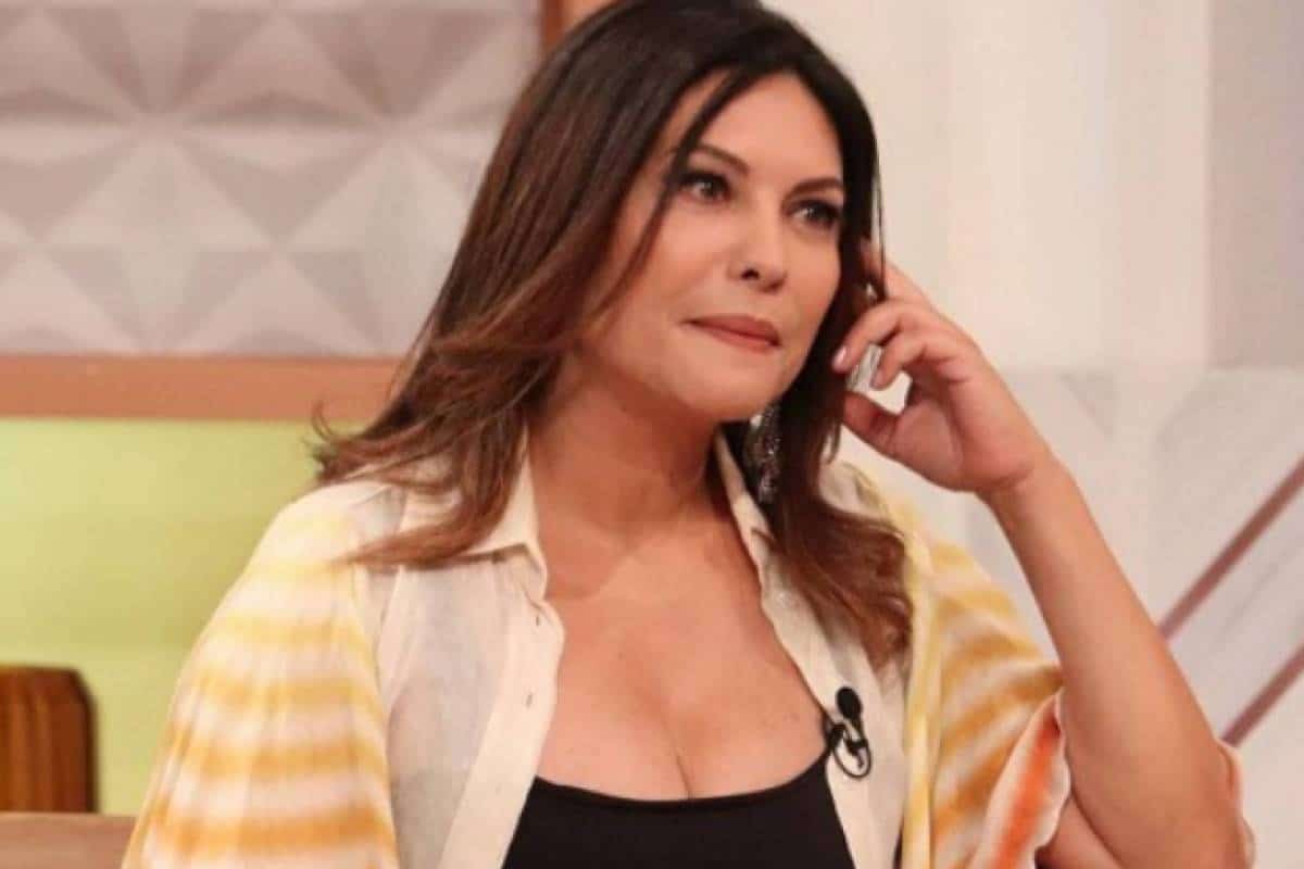 Márcia Goldschmidt faz anúncio após fim do Casos de Família