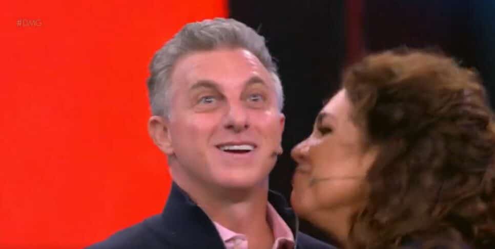 A personagem Maria Bruaca esteve no Domingão com Huck (Foto: Reprodução)