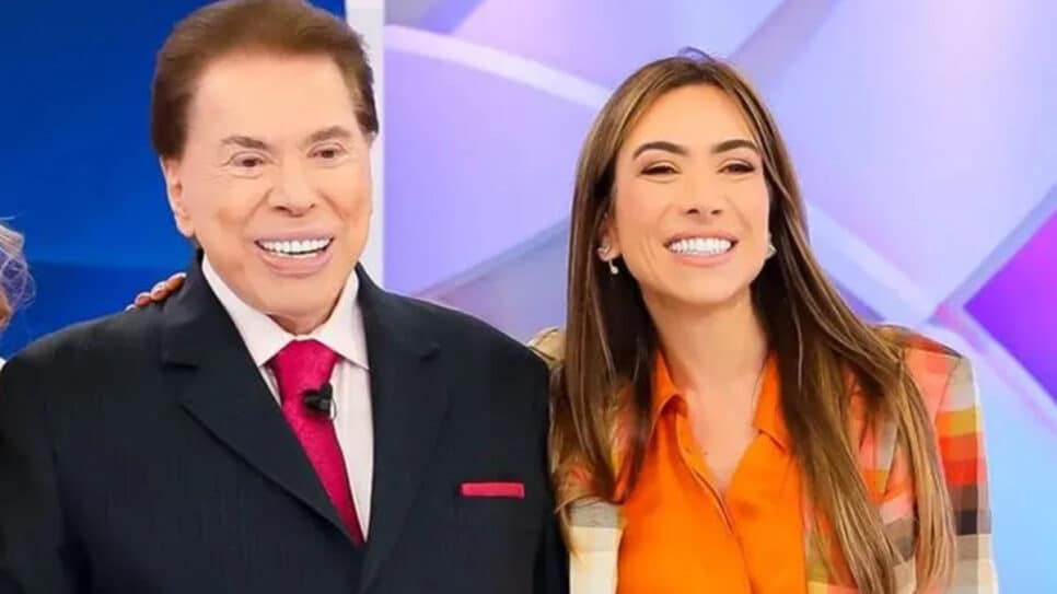Patrícia Abravanel passa por cima de Silvio Santos (Foto: Reprodução)