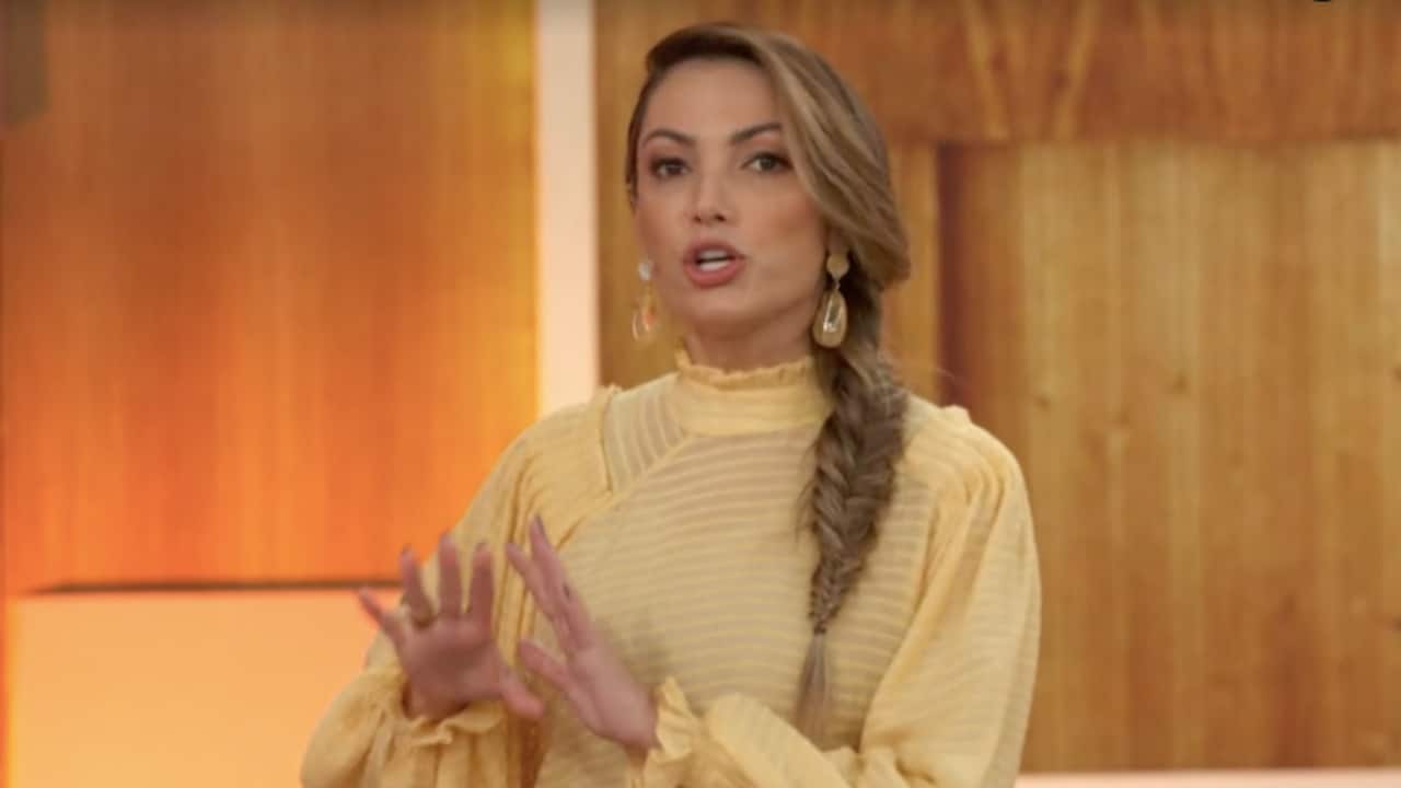 Ao vivo no Encontro, Patrícia Poeta dá bronca em diretor: “Vamos entrar em sintonia” (Reprodução)Ao vivo no Encontro, Patrícia Poeta dá bronca em diretor: “Vamos entrar em sintonia” (Reprodução)