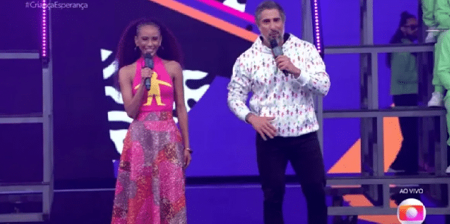 Marcos Mion corta Taís Araújo ao vivo na Globo e manda recado (Foto: Reprodução)