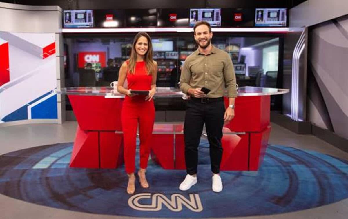 Motivo da decisão da CNN seria de discussão acalorada entre Daniel Adjuto e Marcela Rahal, titulares do Live CNN até então, Foto: Reprodução/Internet