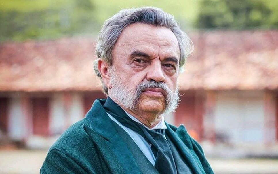 Mãe celebra aniversário de José Dumont antes de abuso do filho