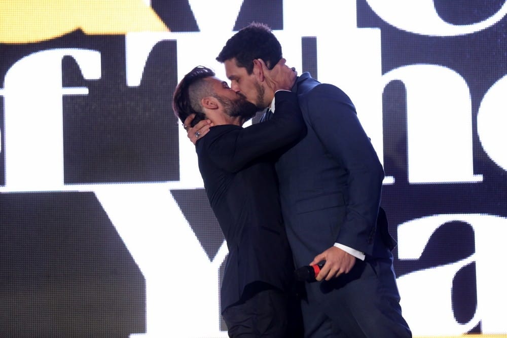 Bruno Gagliasso e João Vicente na premiação "Homem do ano" (Foto Reprodução)