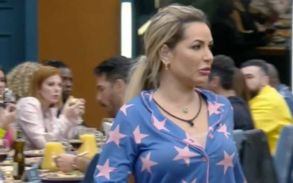 A Fazenda 14: Deolane Bezerra causa no reality