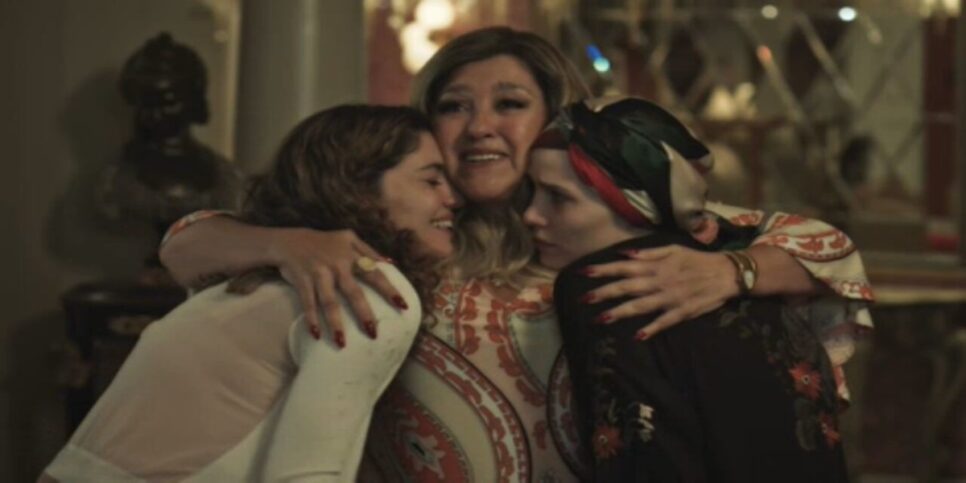 Shophie Charlotte, Regina Cazé e Letícia Colin em Todas as Flores (Imagem Reprodução Internet)