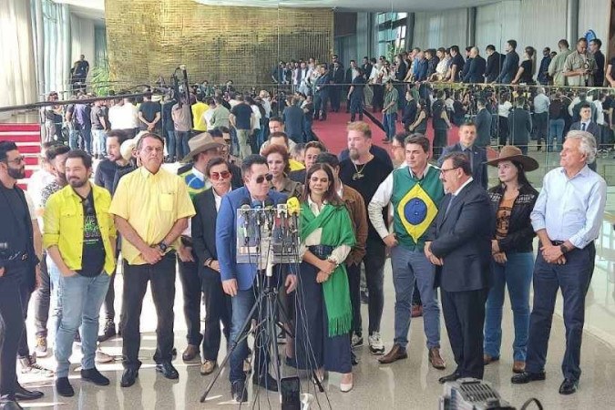 Reunião pró Bolsonaro, contou com a presença de Leonardo, Zezé di Camargo, Gusttavo Lima, entre outros nomes (Foto Reprodução/Internet) 