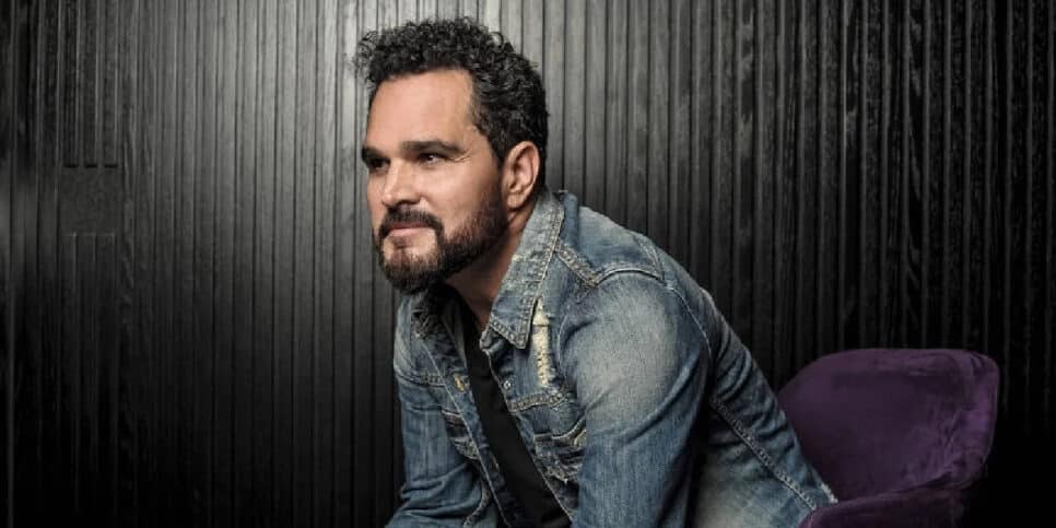 Luciano Camargo mostrou foto ao lado do seu grande amor e confirmou: “Foi difícil deixar”